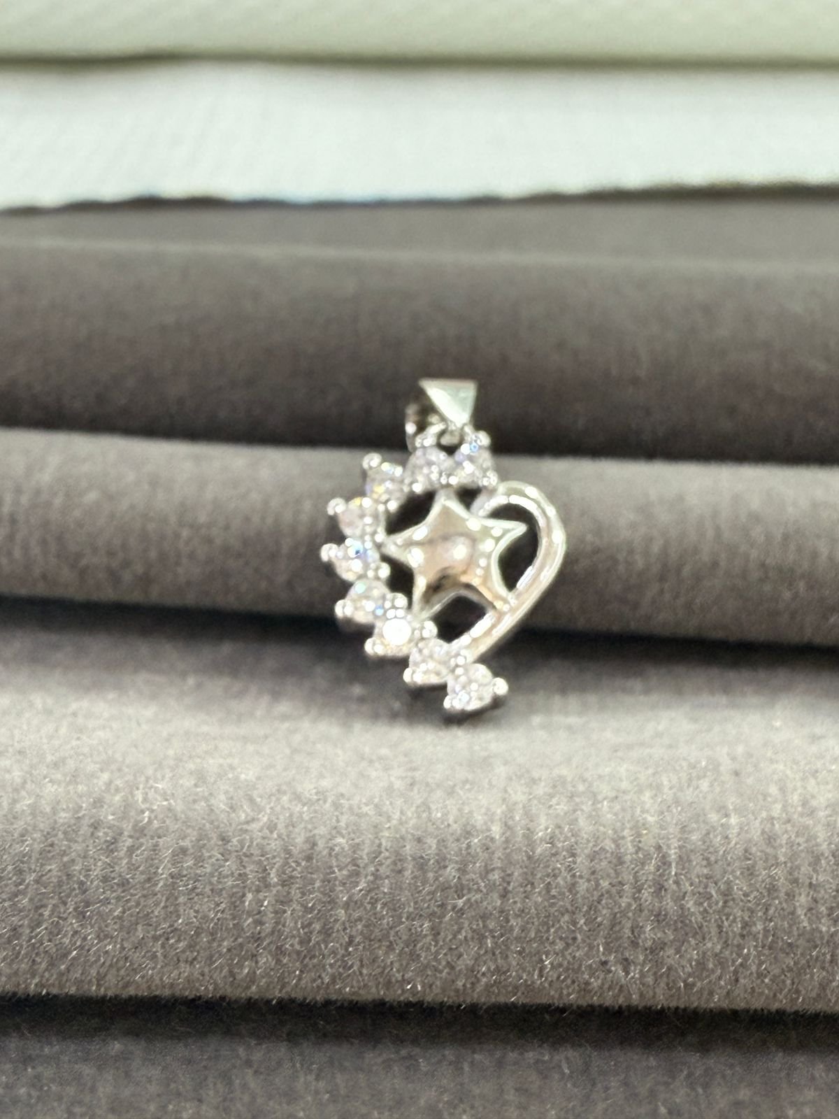 92.5 Silver Star With Stone Heart Fancy pendant